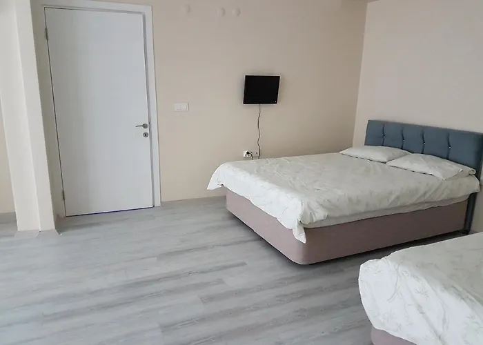 Apart Otel Yeşilyurt 3*
